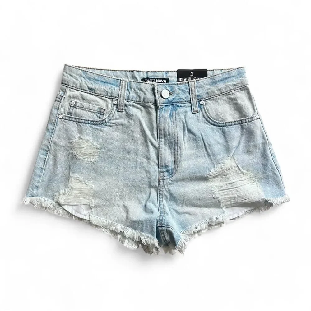 Fashion Nova High Rise Distressed Denim Shorts Light Wash Frayed Hem Size 3/26
